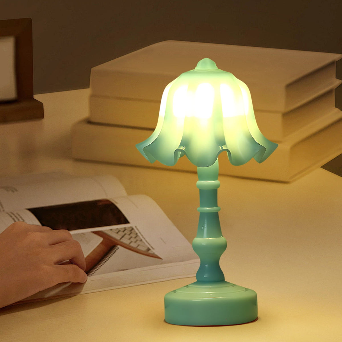 Mini Flower LED Table Lamp, 14 x 5 cm Battery-Powered Night Light with Soft Warm Glow - Image 4